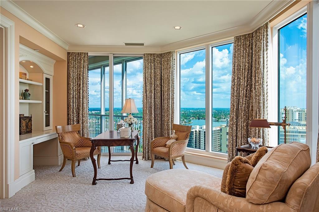 REGENT - Residential