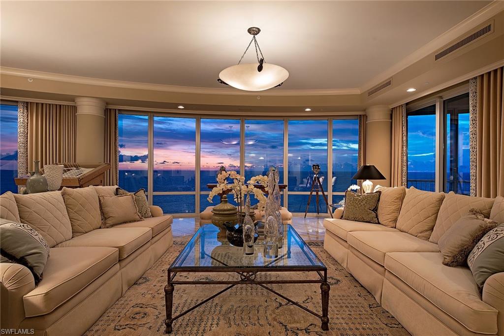 REGENT - Residential