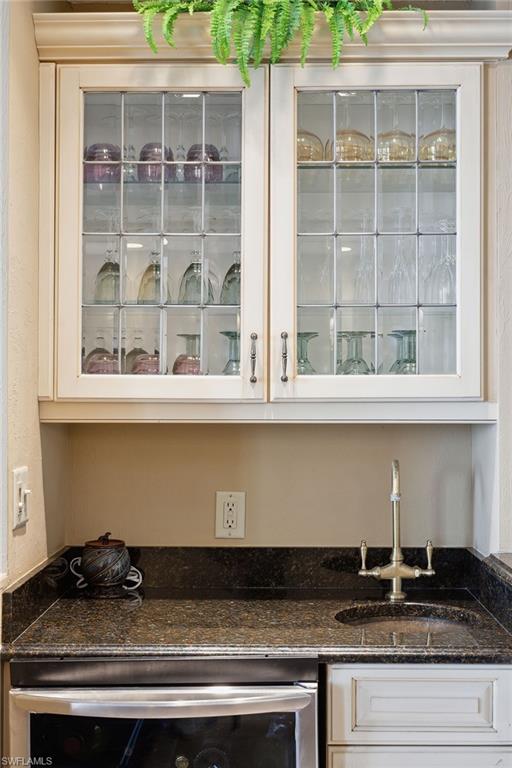 HIDEAWAY BEACH - Residential