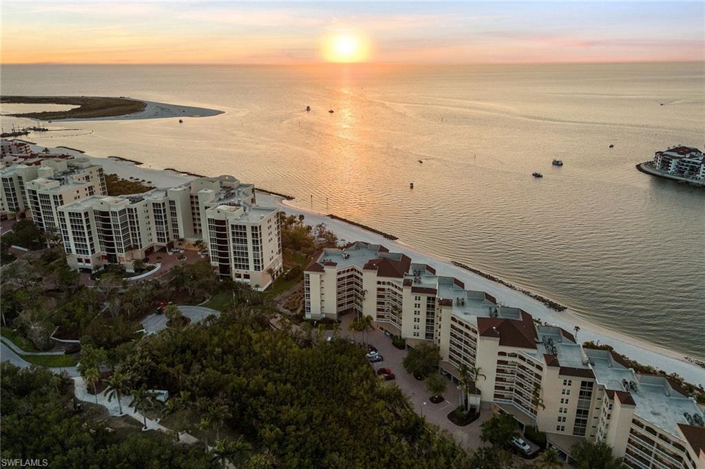 HIDEAWAY BEACH - Residential