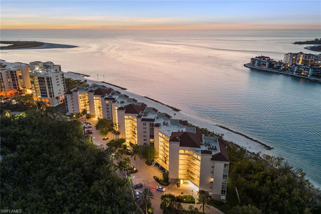 HIDEAWAY BEACH - Residential