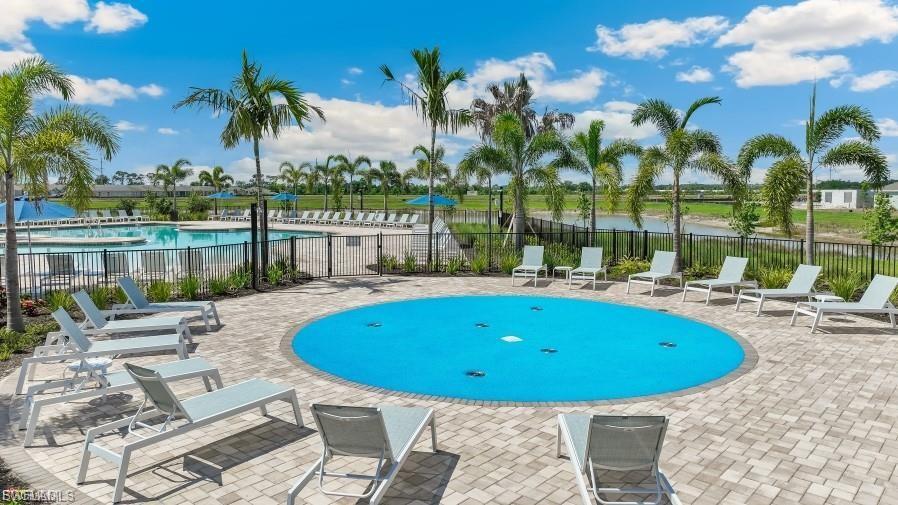 CORAL BAY - Residential