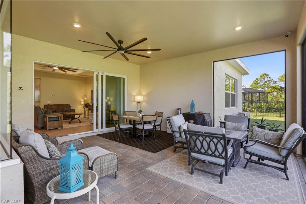 CORAL BAY - Residential