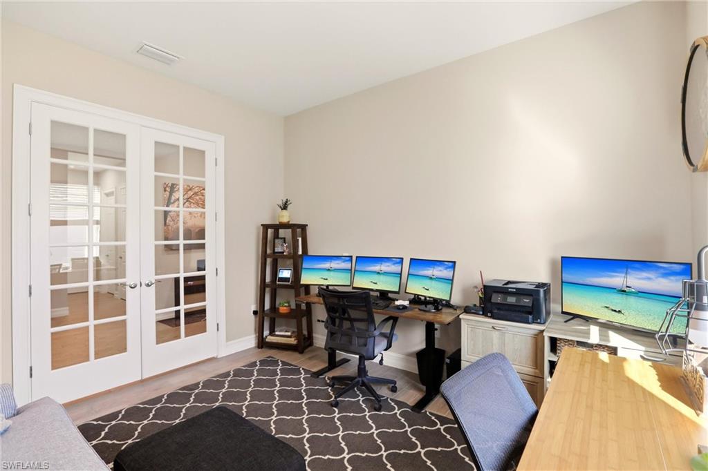 CORAL BAY - Residential