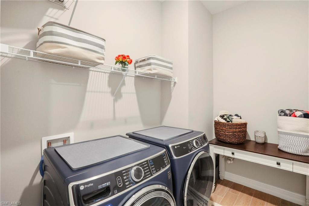 CORAL BAY - Residential