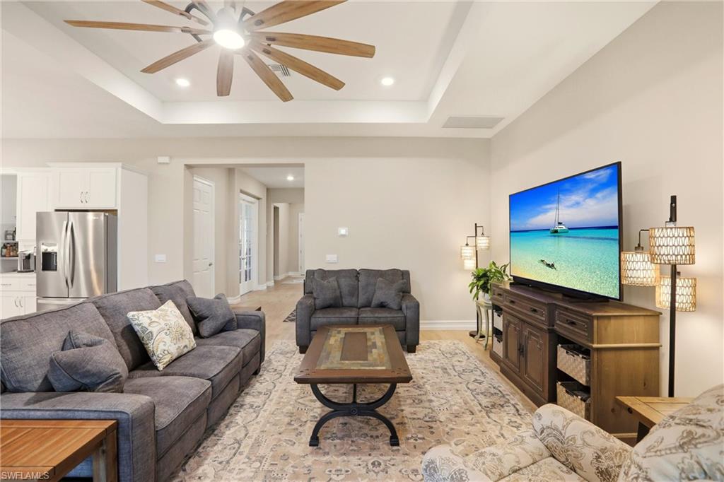 CORAL BAY - Residential