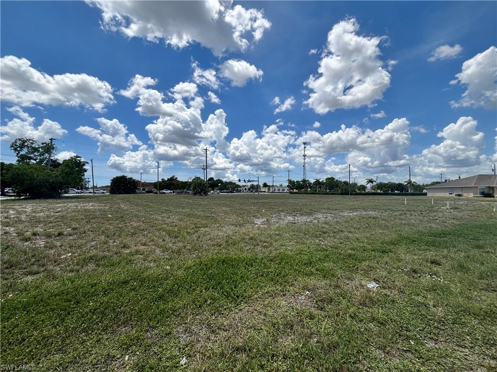 CAPE CORAL - Land