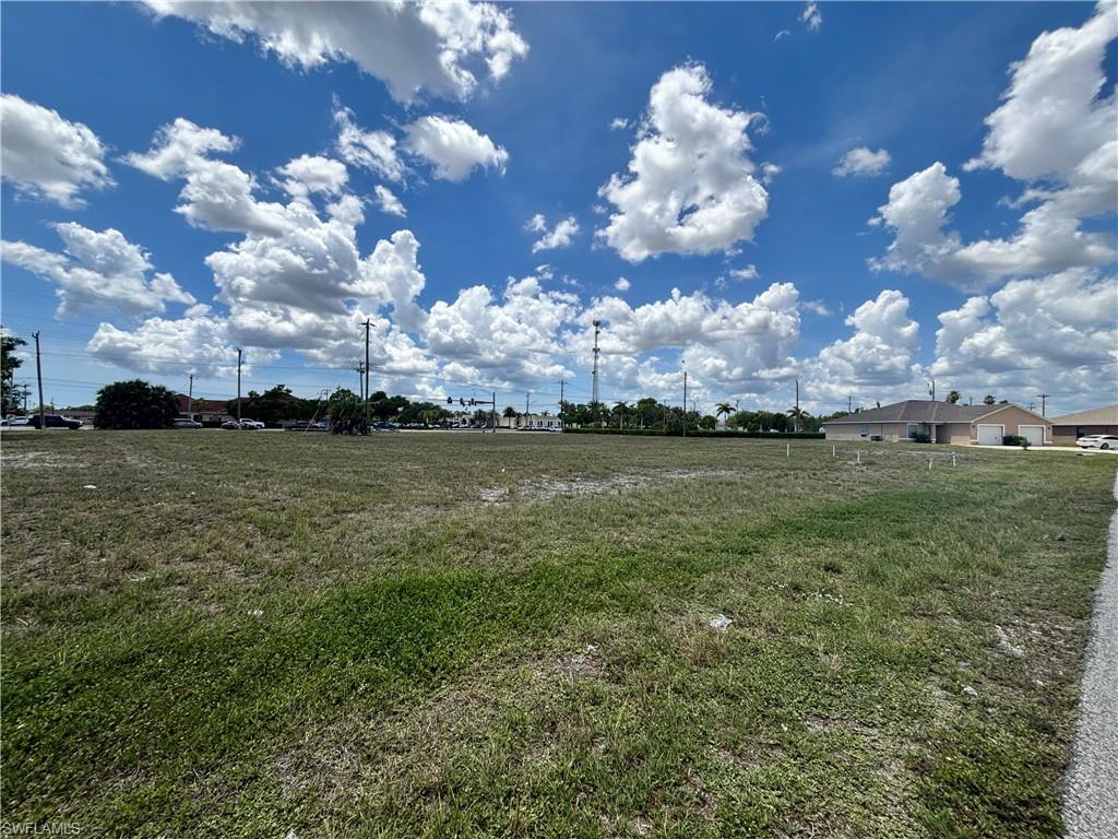 CAPE CORAL - Land