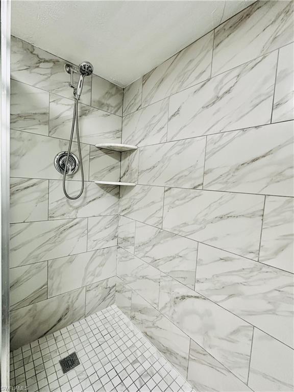 WIGGINS PASS WEST - Residential Lease