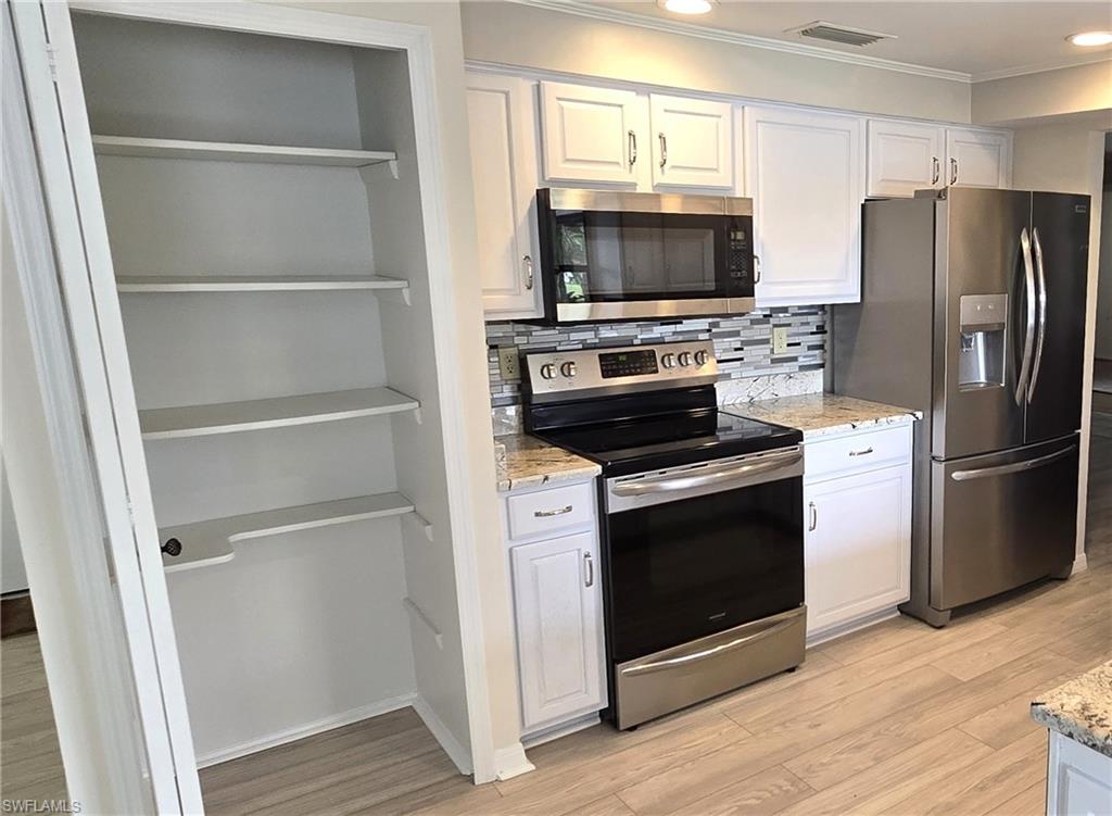 BAYSHORE ESTATES SUBDIVISION - Residential