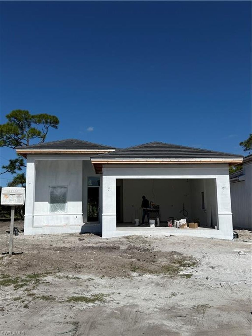 Photo of 1327 Frank Whiteman BLVD, NAPLES, FL 34103 (MLS # 225077868)