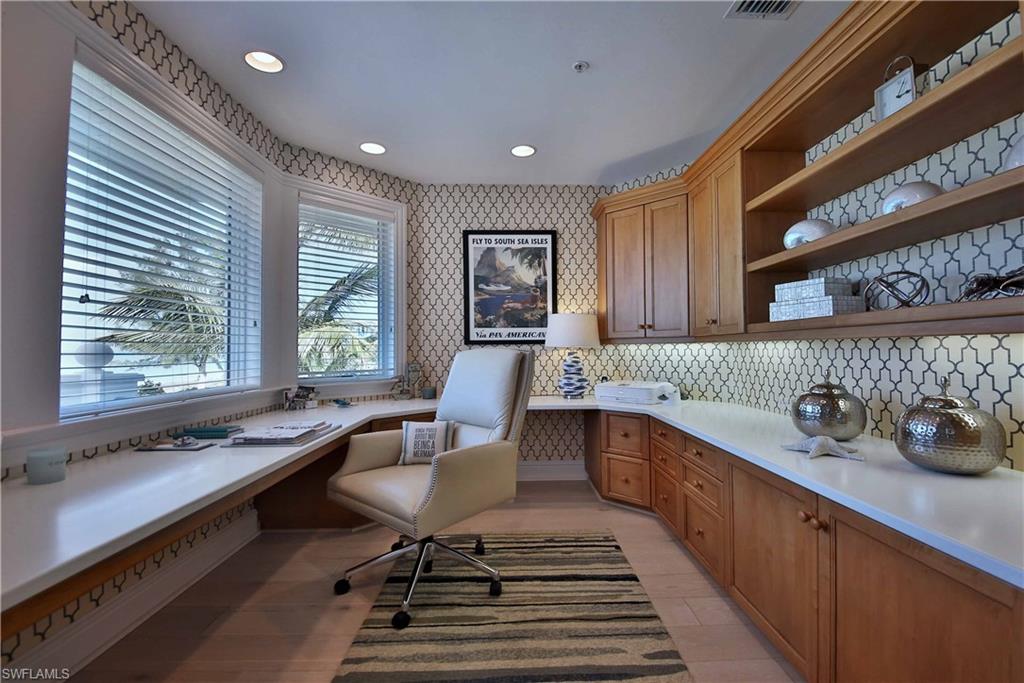 BEACH HOMES - Residential