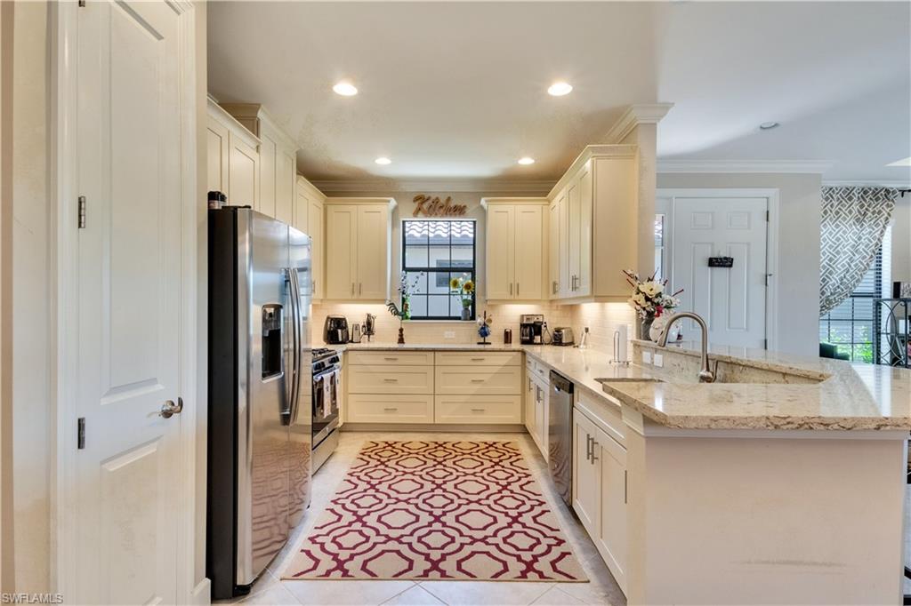 ESPLANADE AT HACIENDA LAKES - Residential