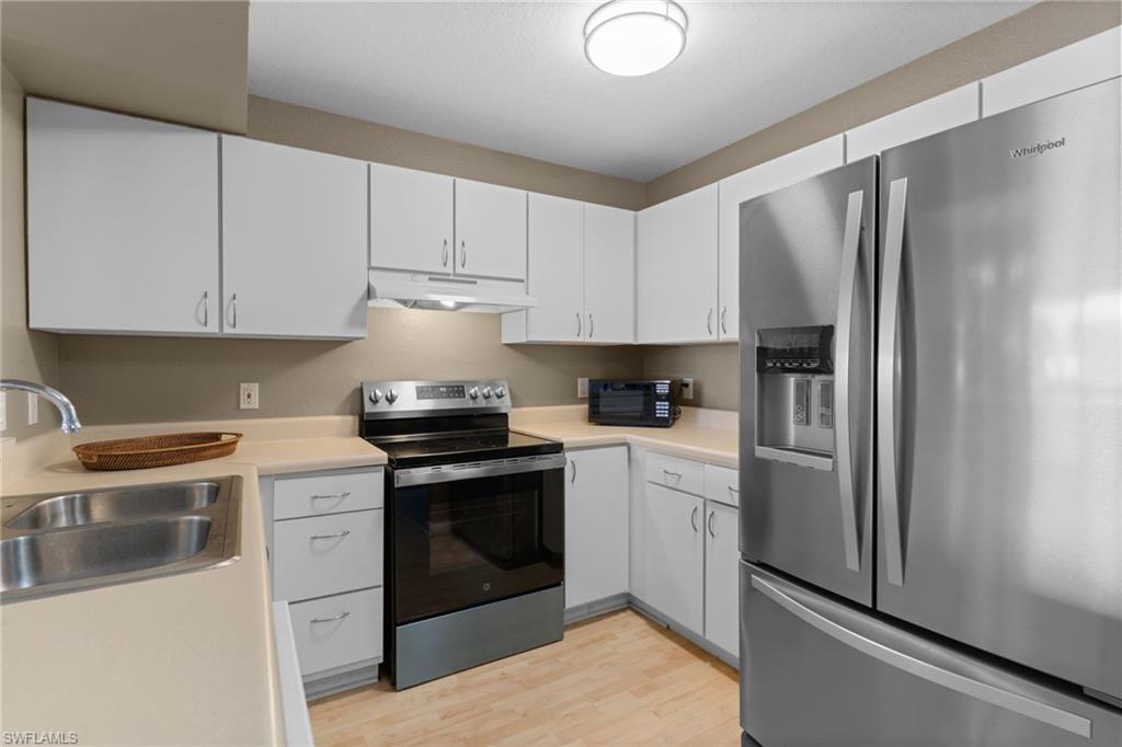 KEY ROYAL CONDOMINIUMS - Residential Lease