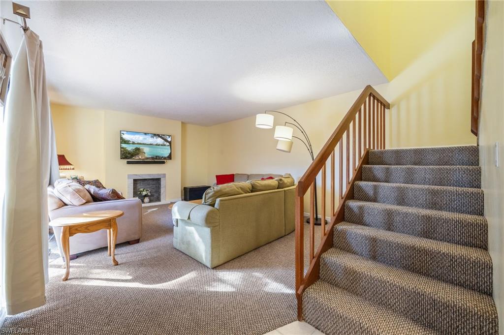 PARKWOODS TOWNHOUSE COMMUNITY - Residential