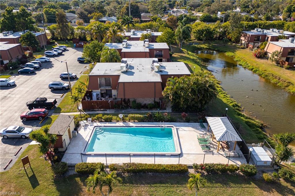 PARKWOODS TOWNHOUSE COMMUNITY - Residential