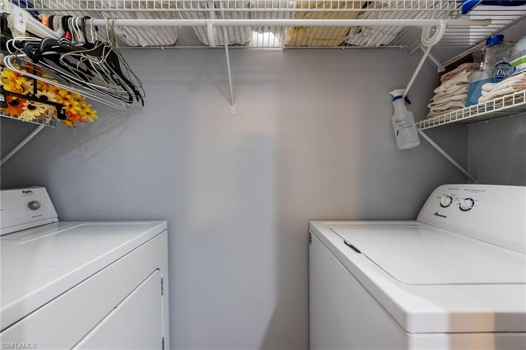 PARKWOODS TOWNHOUSE COMMUNITY - Residential