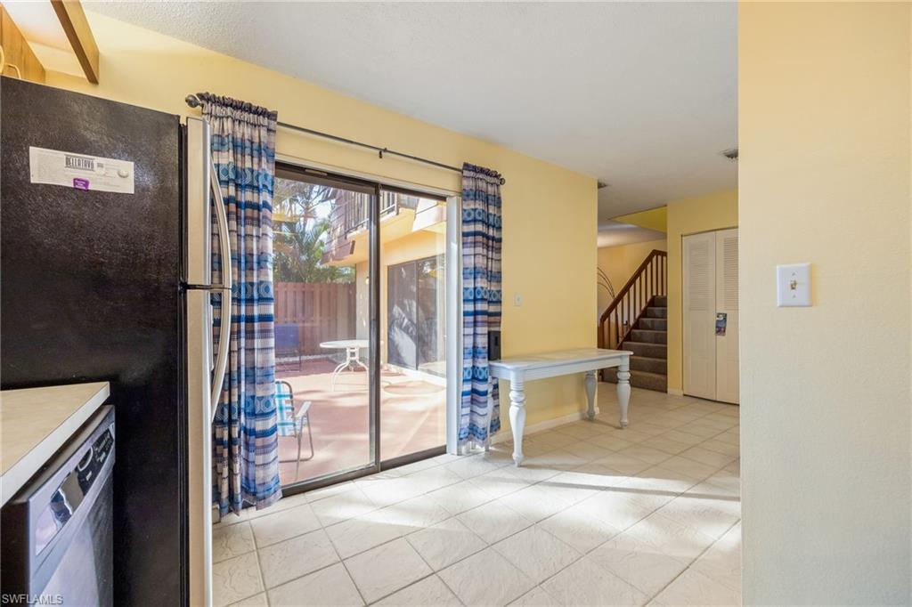 PARKWOODS TOWNHOUSE COMMUNITY - Residential