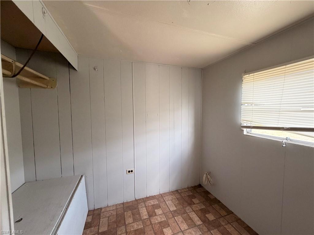 SUNCOAST ESTATES UNREC - Residential Lease