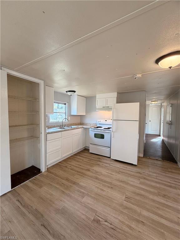 SUNCOAST ESTATES UNREC - Residential Lease