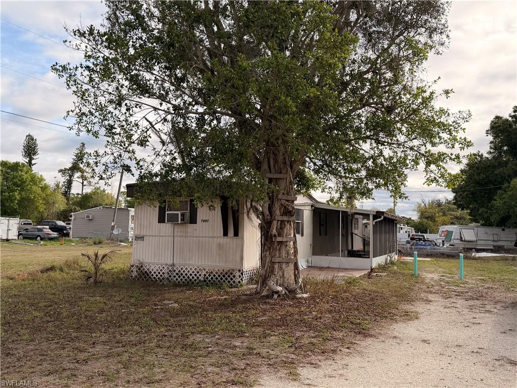 SUNCOAST ESTATES UNREC - Residential Lease