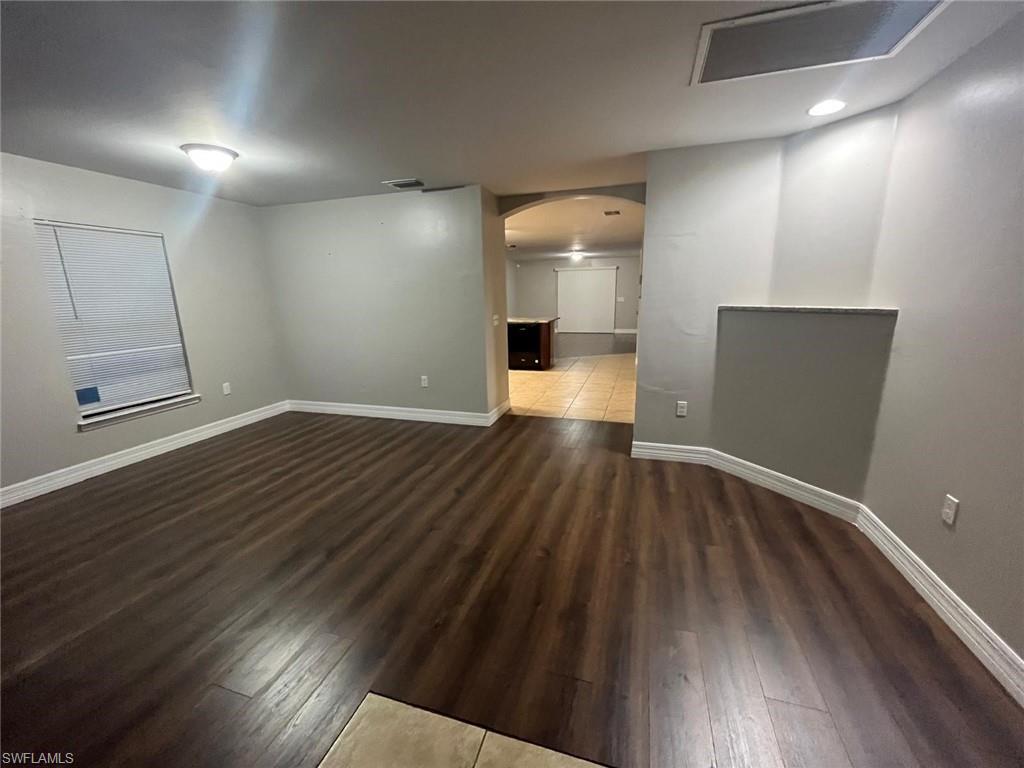 SHADOW LAKES - Residential Lease