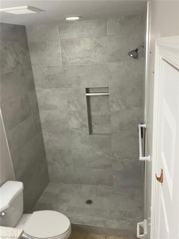 SHADOW LAKES - Residential Lease