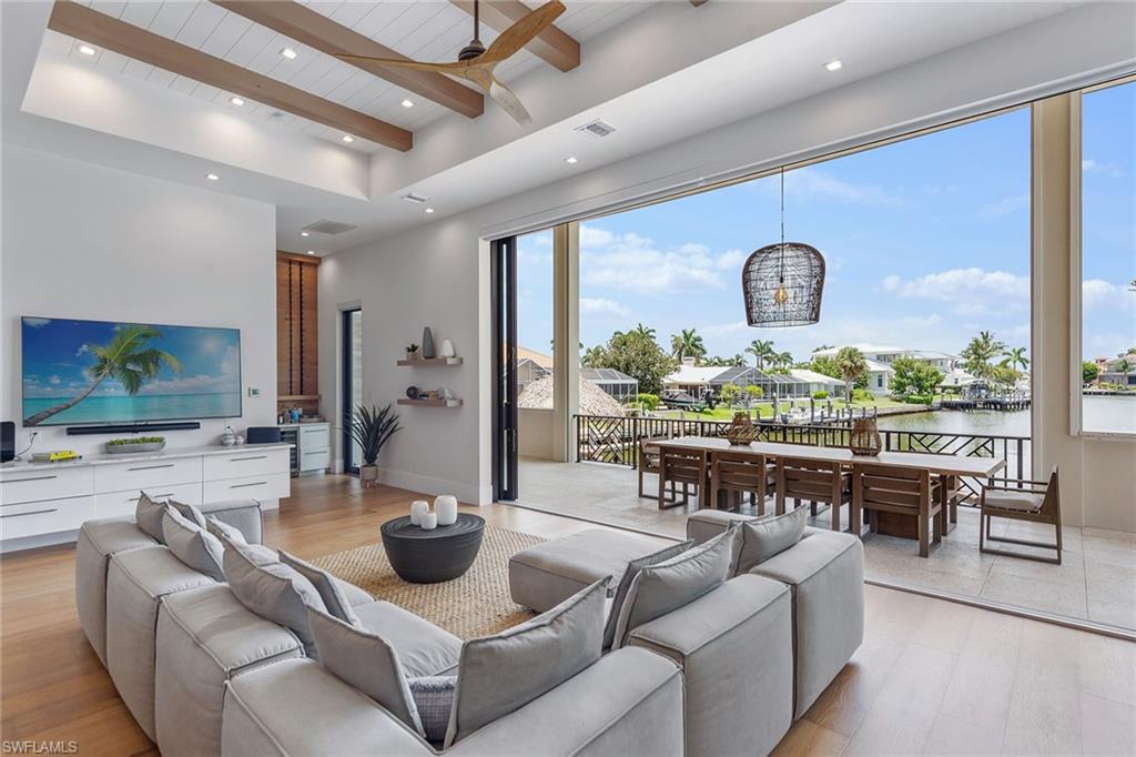 MARCO BEACH - Residential