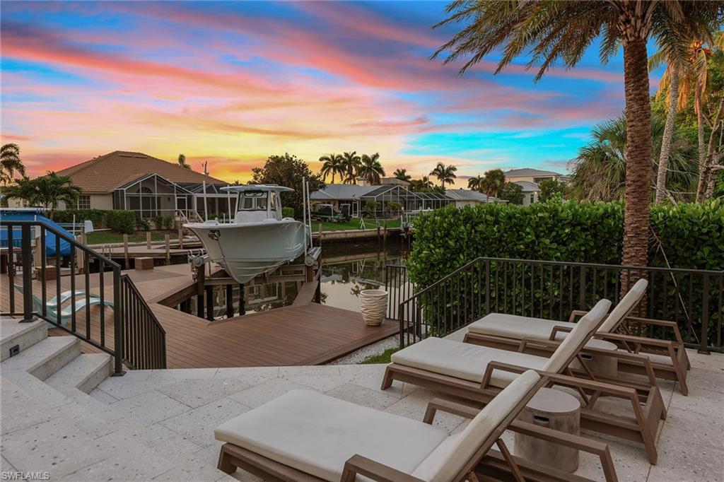 MARCO BEACH - Residential