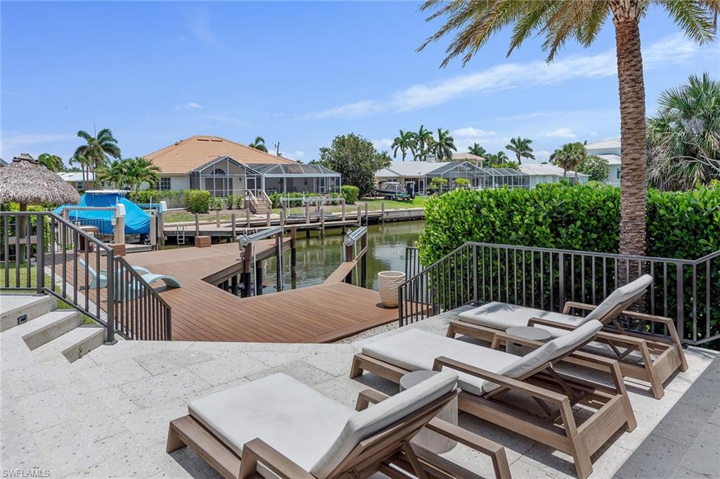 MARCO BEACH - Residential