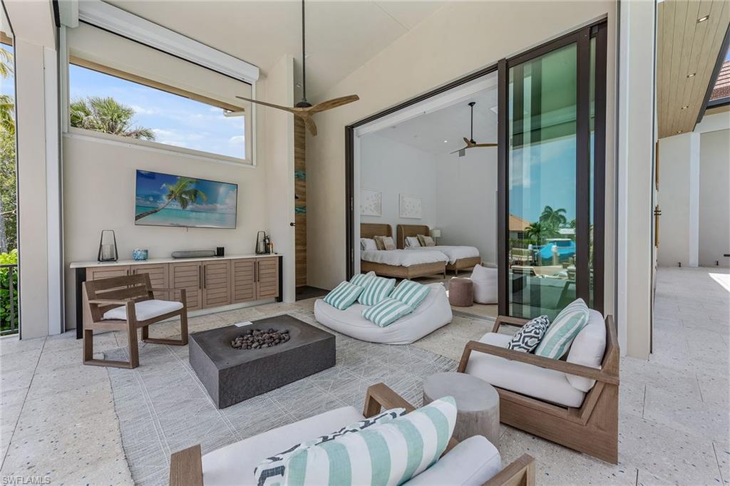 MARCO BEACH - Residential