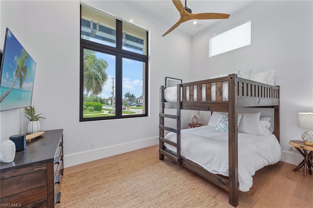 MARCO BEACH - Residential