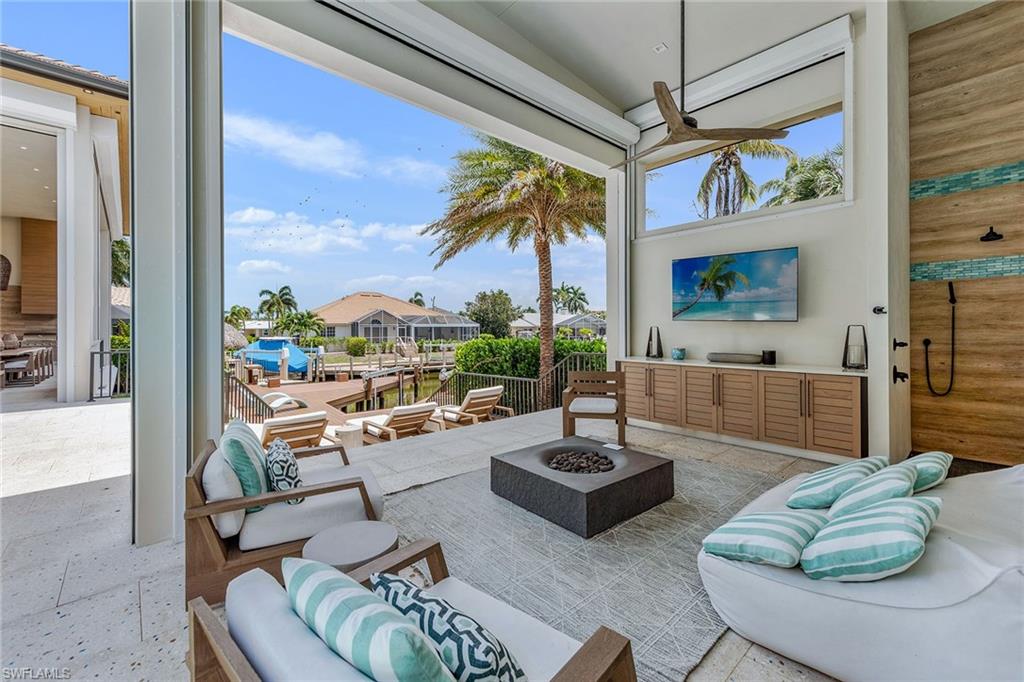 MARCO BEACH - Residential