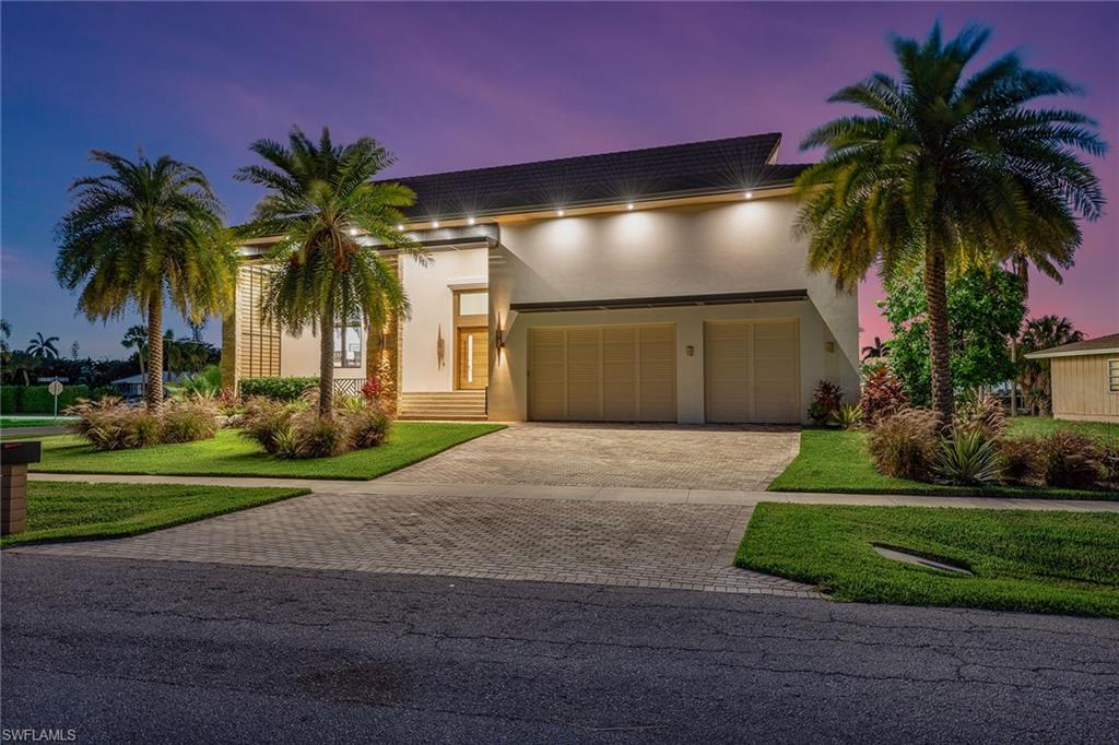 MARCO BEACH - Residential