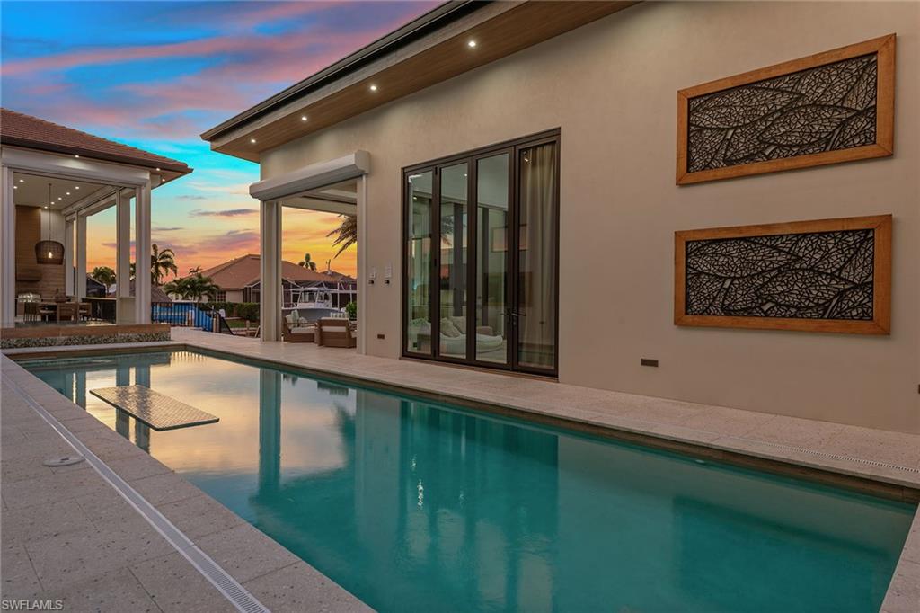 MARCO BEACH - Residential