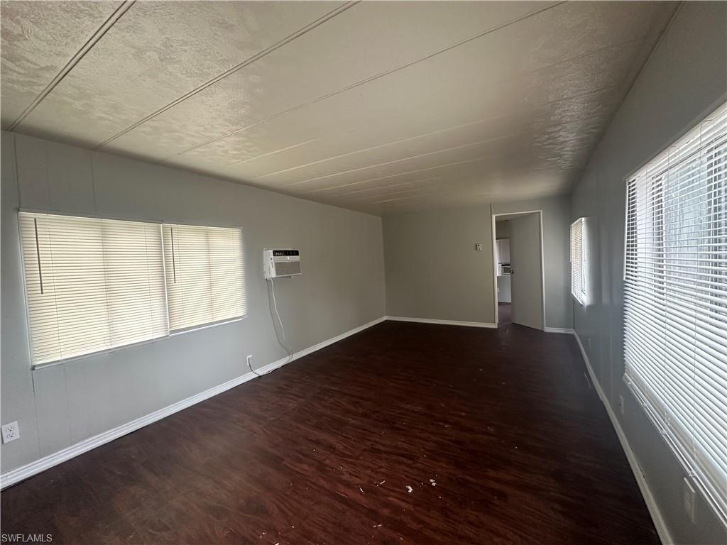 SUNCOAST ESTATES UNREC - Residential Lease