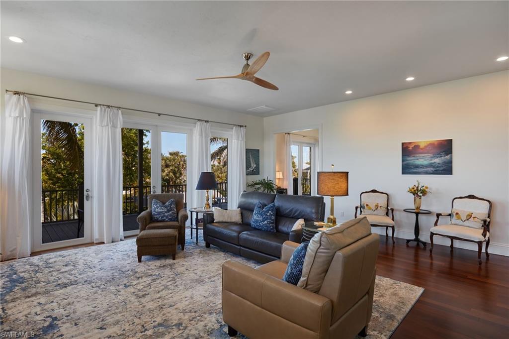 CAPTAINS COVE - Residential