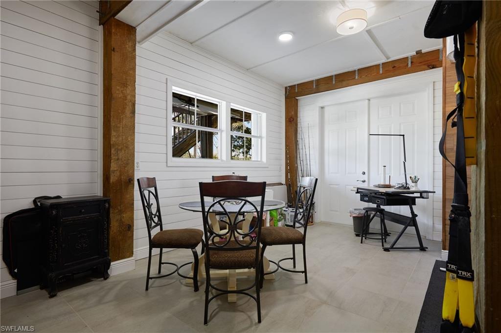 CAPTAINS COVE - Residential