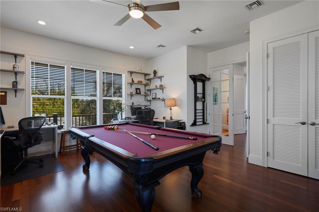 CAPTAINS COVE - Residential