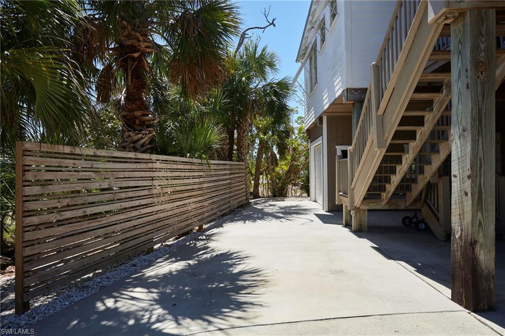 CAPTAINS COVE - Residential