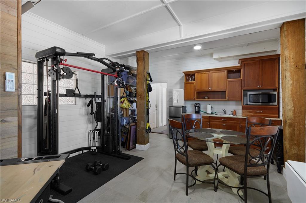 CAPTAINS COVE - Residential