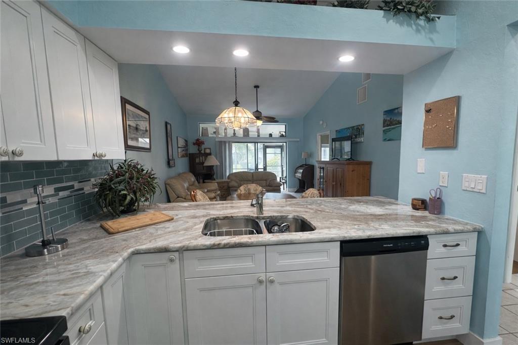 VILLAS AT CINNAMON COVE - Residential