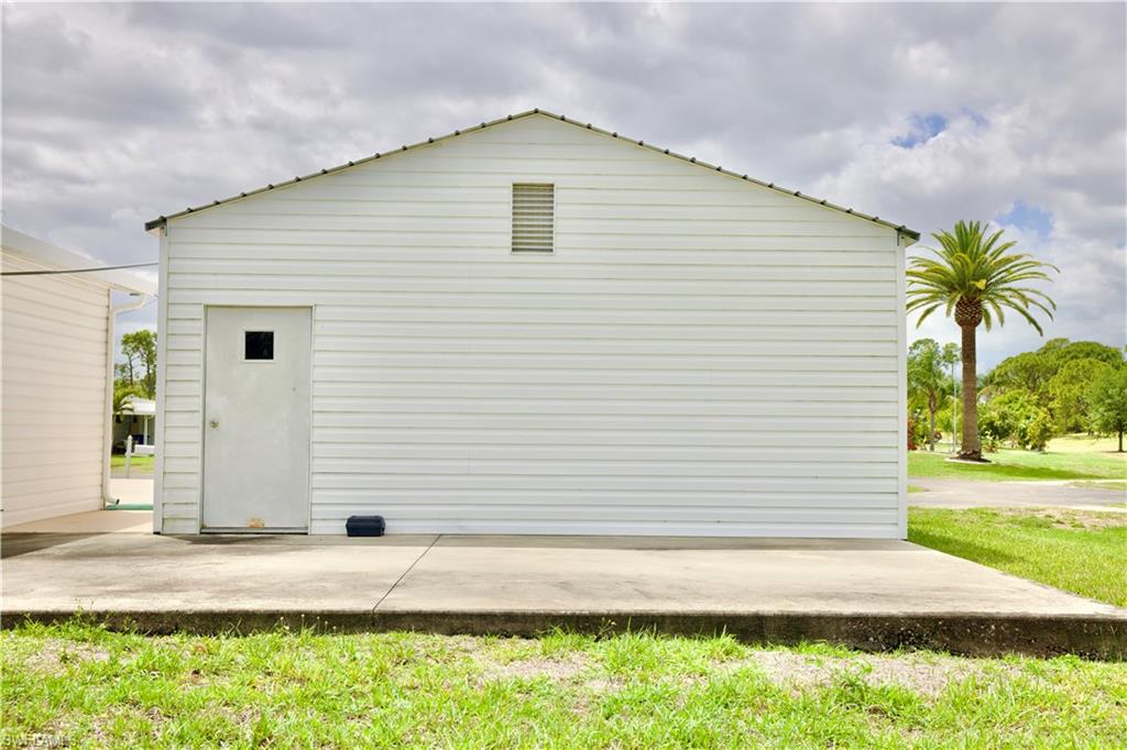 LAKE FAIRWAYS COUNTY CLUB - Residential