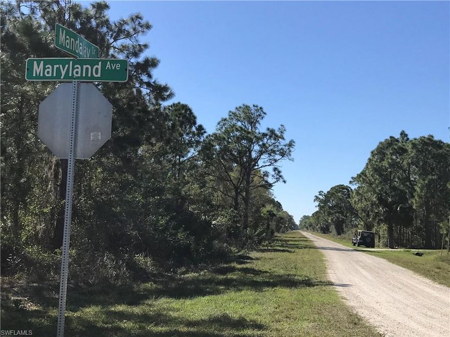 Vacant Residential Lot in Tropical Gulf Acres. Come visit this charming community, located near the beautiful historic district of Punta Gorda. Enjoy the Harborwalk and Fishermen's Village on the Charlotte Harbor. Booming area!
Tropical Gulf Acres is a very desirable area with world-class golf courses, Bisset Park, fishing, dining, shopping and easy access to I75.