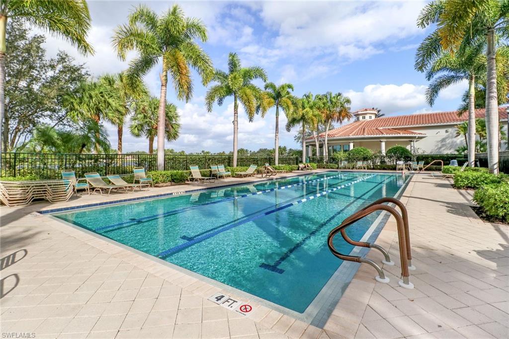 VILLAGE WALK - Residential