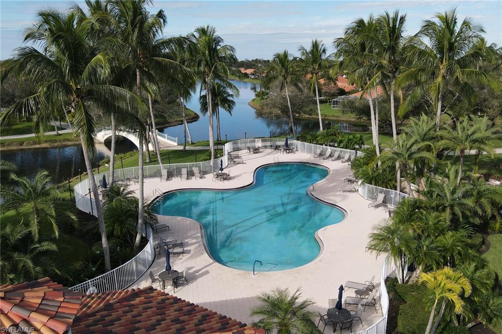 VILLAGE WALK - Residential