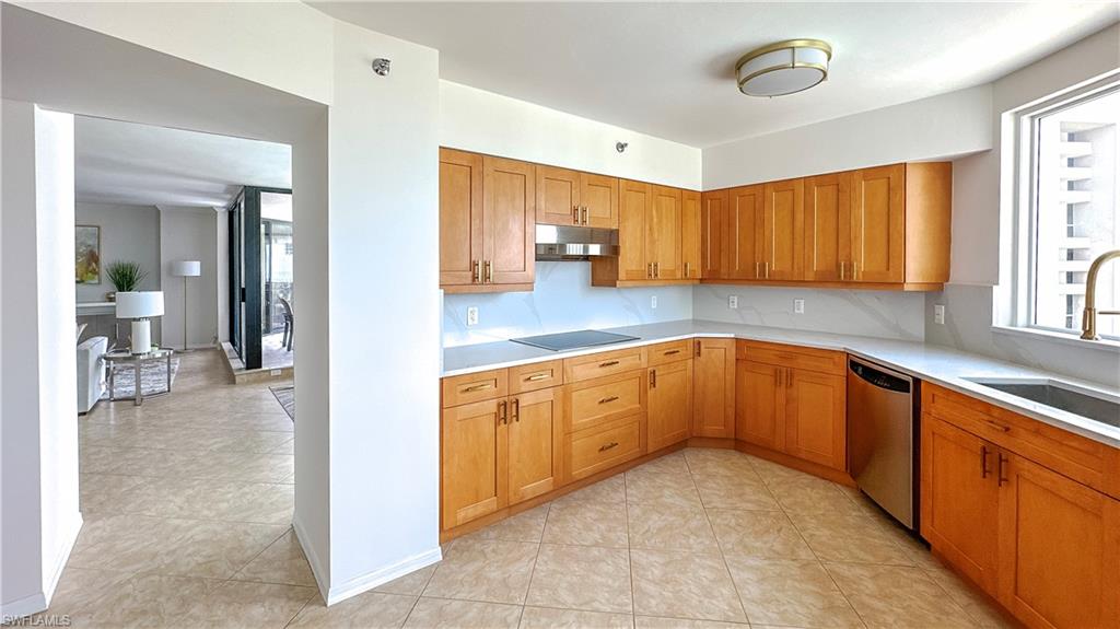 PARK SHORE TOWER - Residential Lease