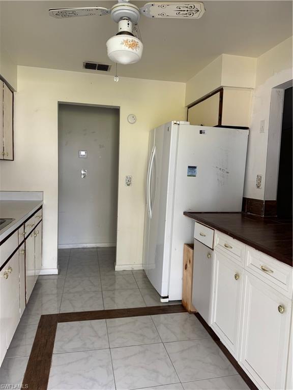 PINEWOOD CONDOMINIUM - Residential Lease