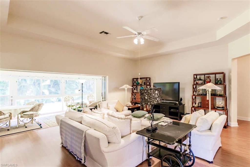 HARBOUR ISLE YACHT AND RACQUET CLUB CONDO - Residential