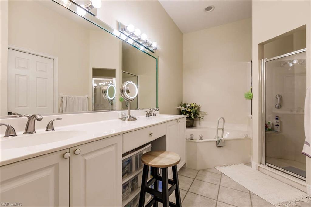 HARBOUR ISLE YACHT AND RACQUET CLUB CONDO - Residential